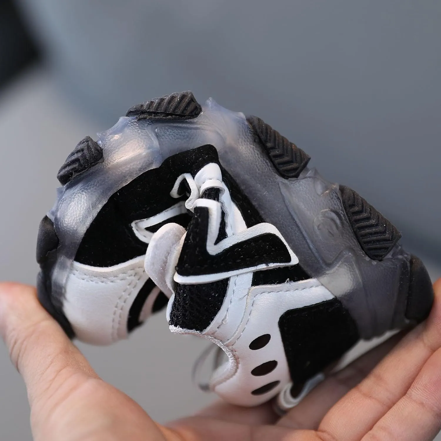 Boys Slip on Shoes Light Up Shoes for Boys Girls Toddler LED Flashing Breathable Sport Walking Running Shoes for Baby