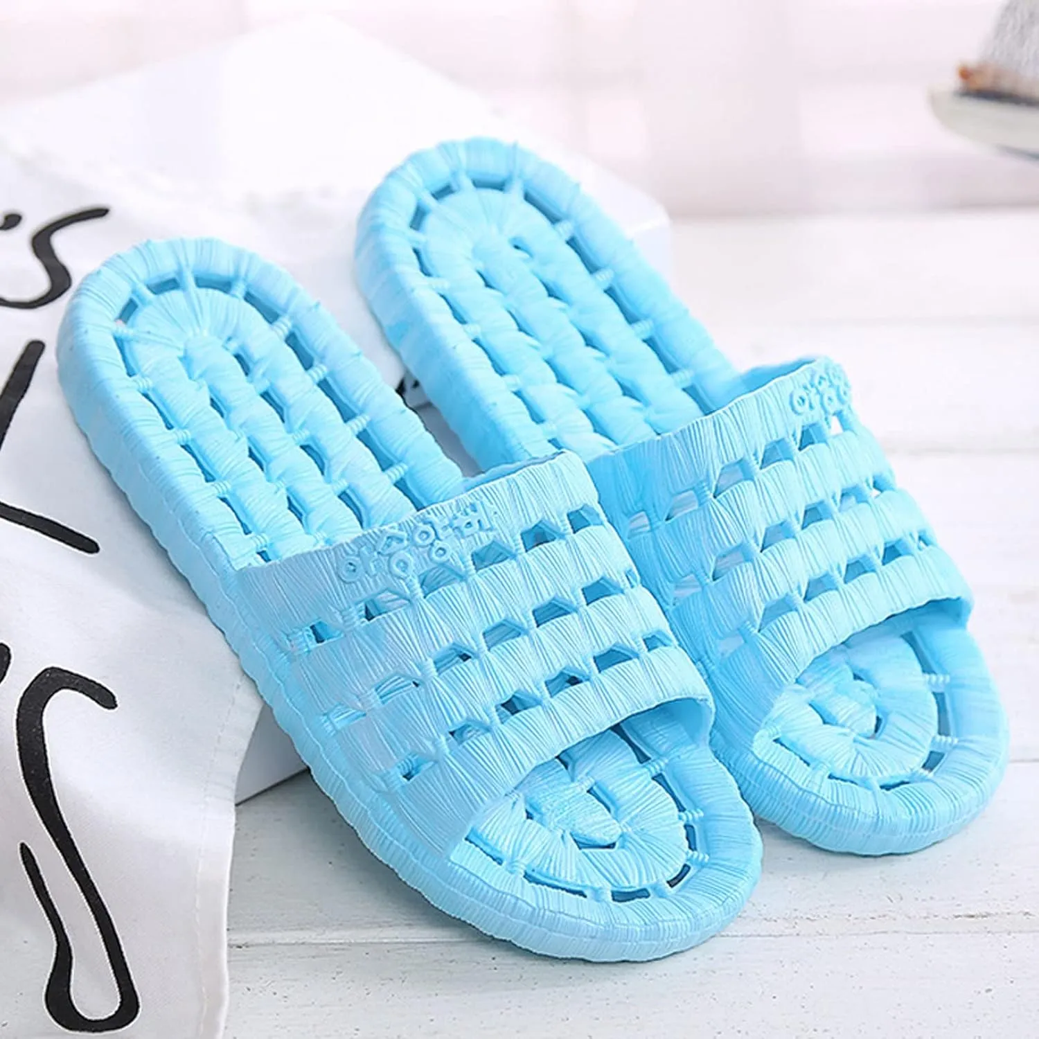 Mens Slippers Womens Slides Bathroom Slippers Men Shower Shoes Women Comfortable Soft Sole Public