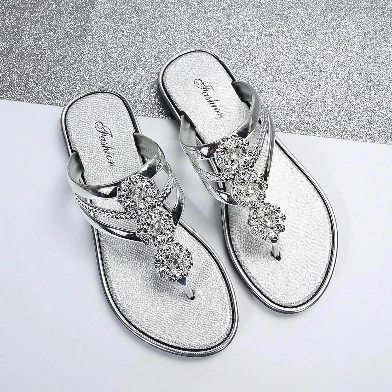 Stylish Women's Slippers Daily Casual Outdoor Use Summer Flip Flops with Rhinestone Thong Slippers Women Talisman