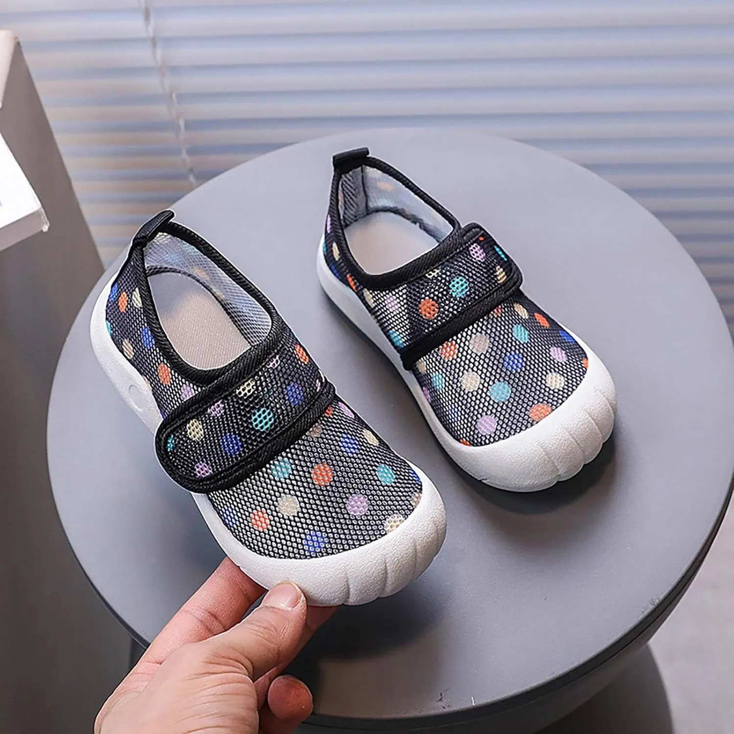 Summer New Hollowed Breathable Mesh Shoes Boys Baotou Anti Kick Sandals Girls Solid Color Toddler Girls Shoes Size 8