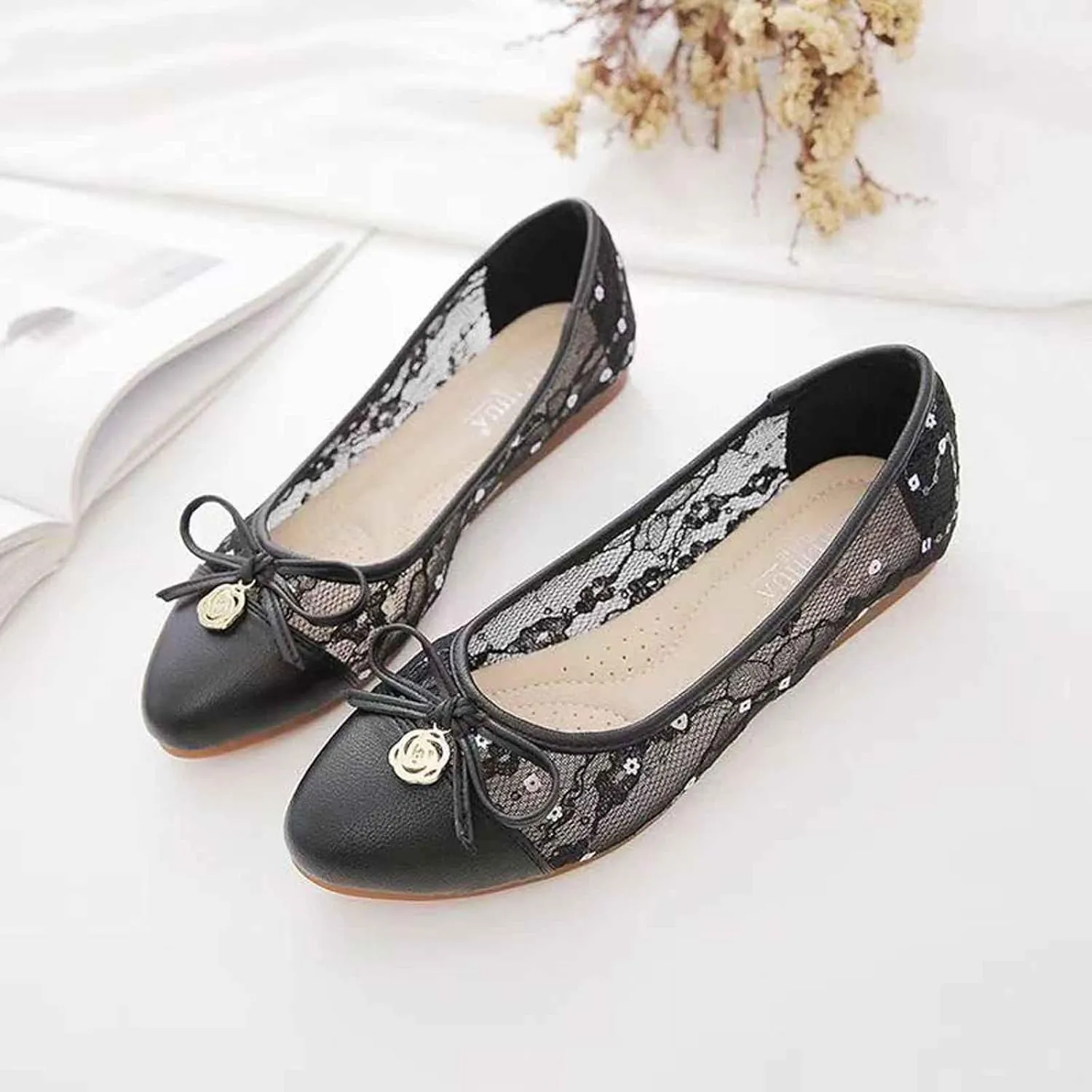 Women's Mesh Flats Casual Slip On Loafers Breathable Comfortable Flat Shoes for Walking Outdoor Leisure Spring